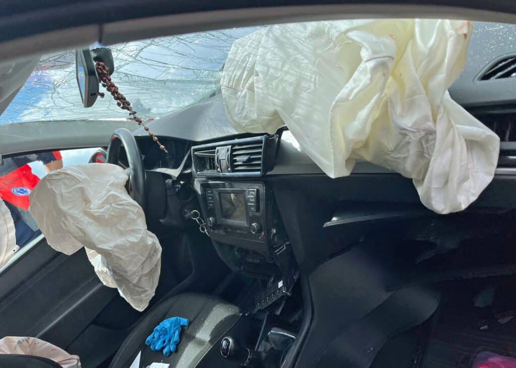 Vážná nehoda dvou škodovek u Drslavic. Foto: ZZS Zlínského kraje