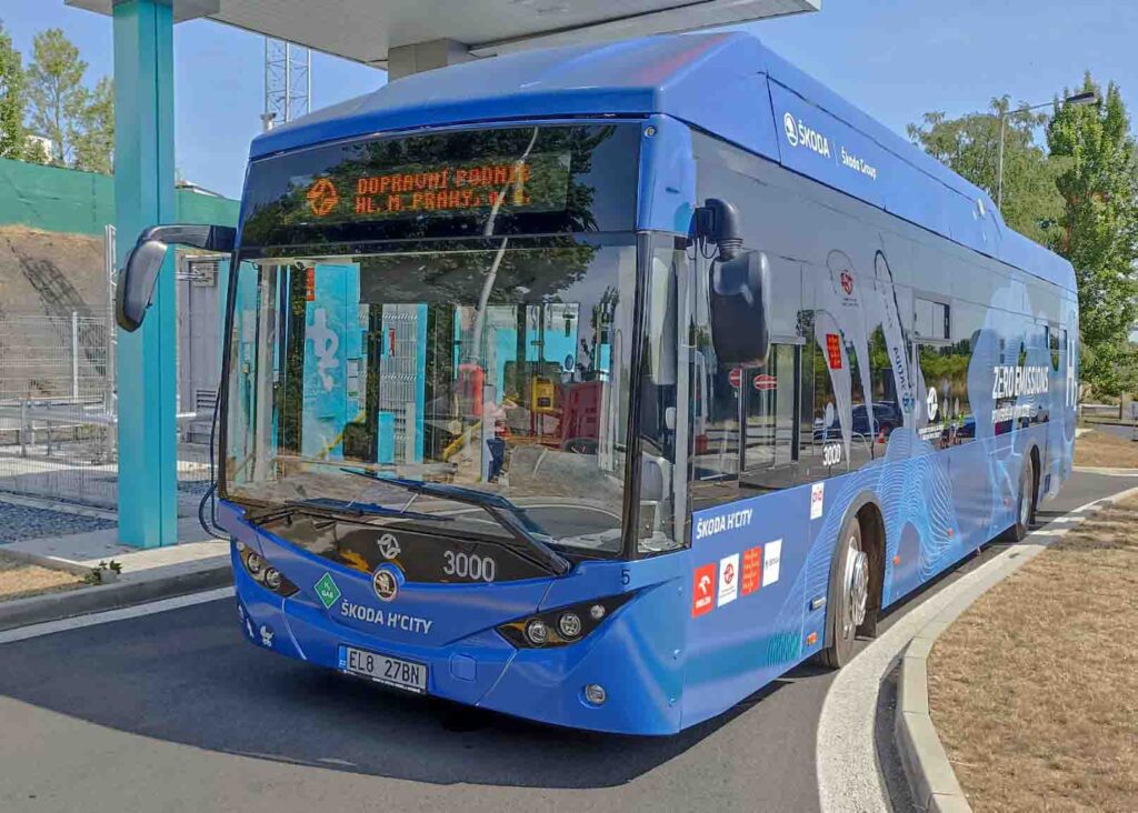 Hlavní město Praha nasadí nové v plném provozu vodíkové autobusy. Foto: ČRzprávy.cz