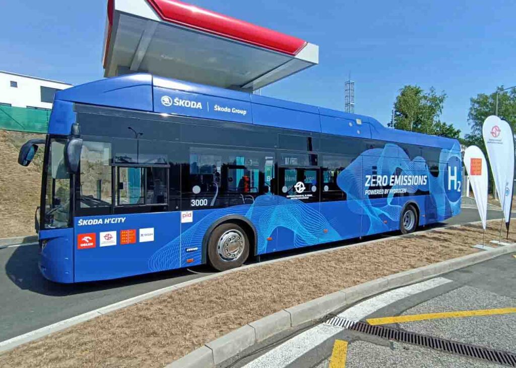 Hlavní město Praha nasadí nové v plném provozu vodíkové autobusy. Foto: ČRzprávy.cz