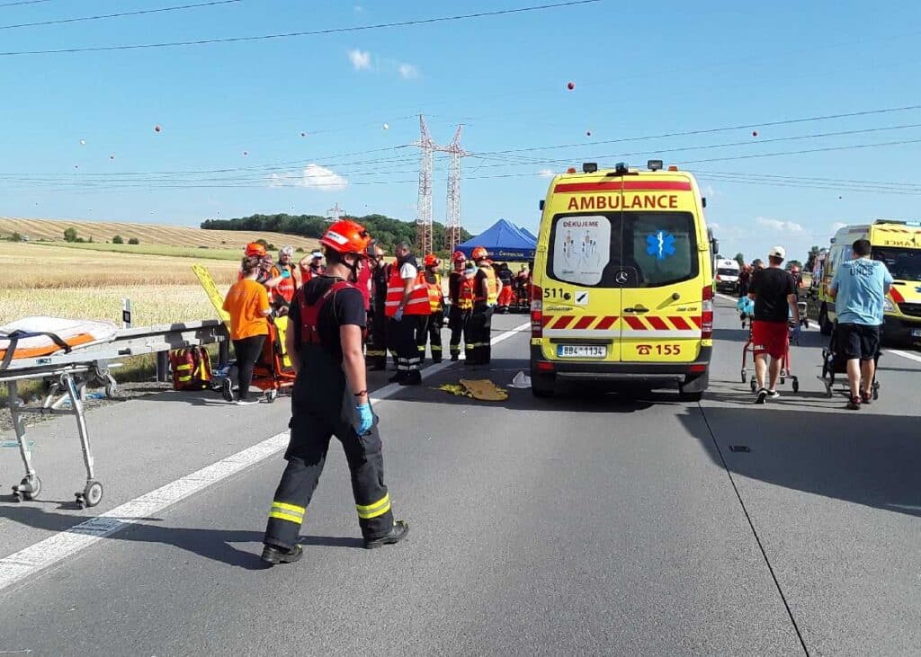 Tragická nehoda dvou autobusů u Brna. Foto: HZS JMK