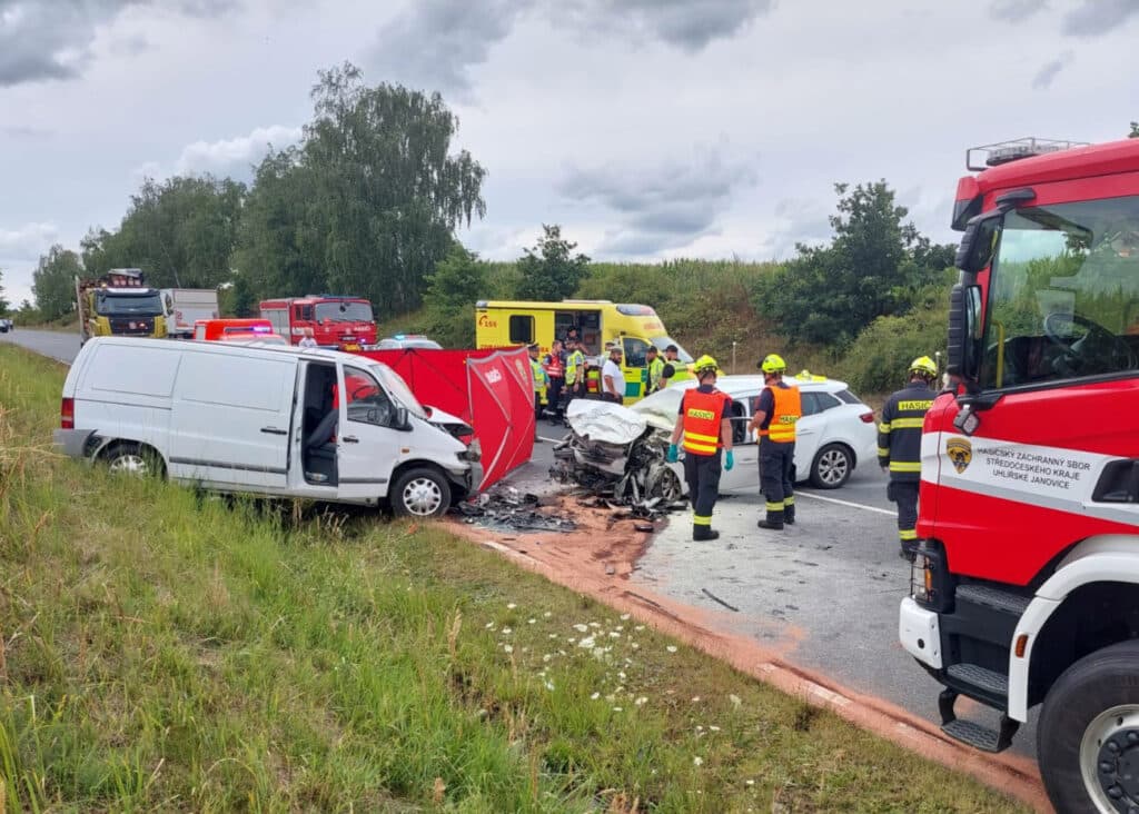 Tragická nehoda u Kácova na Kutnohorsku. Foto: HZS SČK