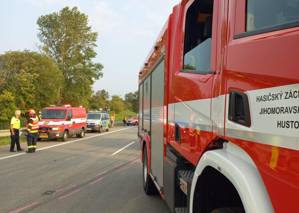 Tragická nehoda na dálnici D2. Foto: HZS JMK