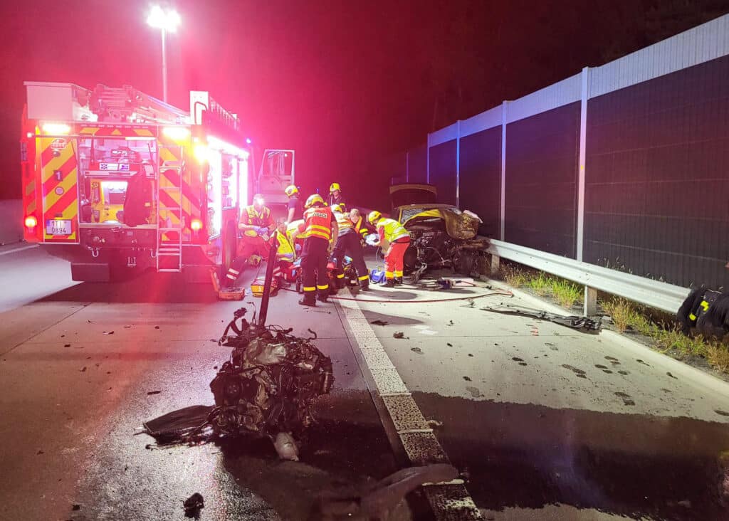 Tragická nehoda na obchvatu Frýdku-Místku. Foto: HZS MSK