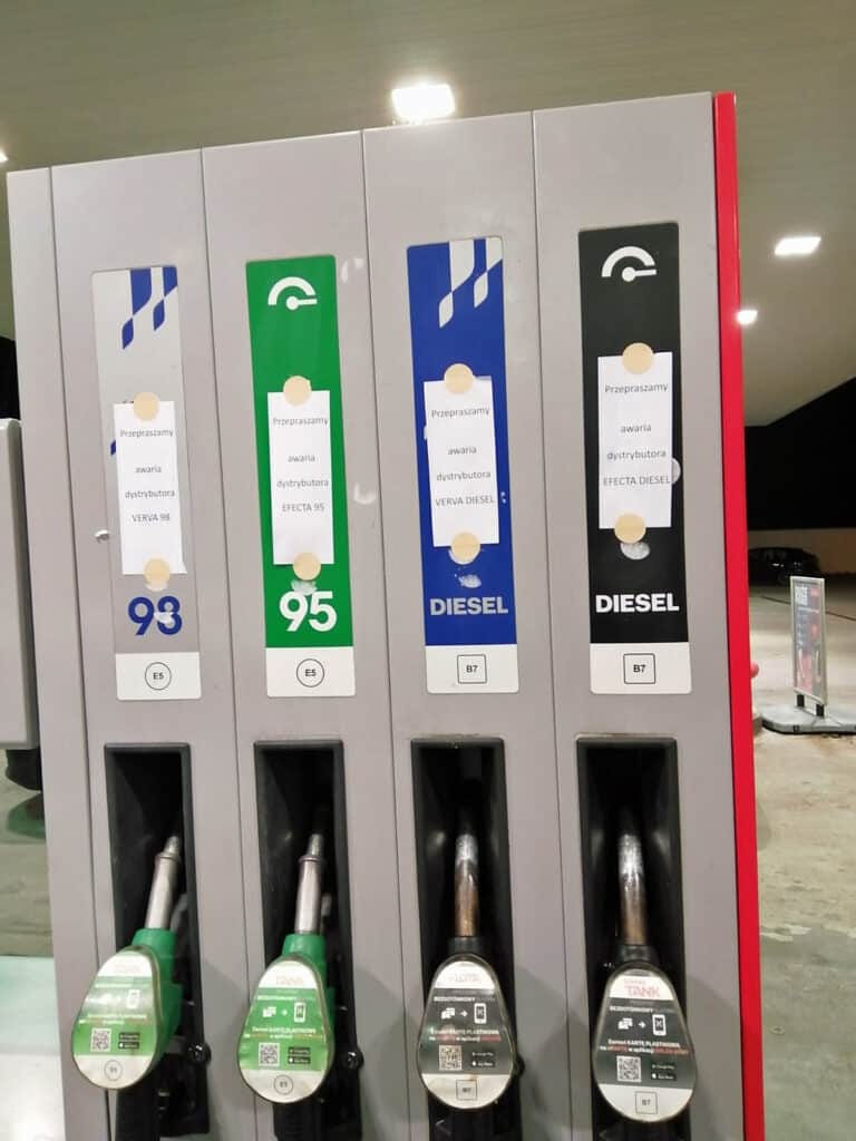 Čerpací stanice Orlen v polském městě Bogatynia zůstala bez paliva. Foto: Hana Hornová