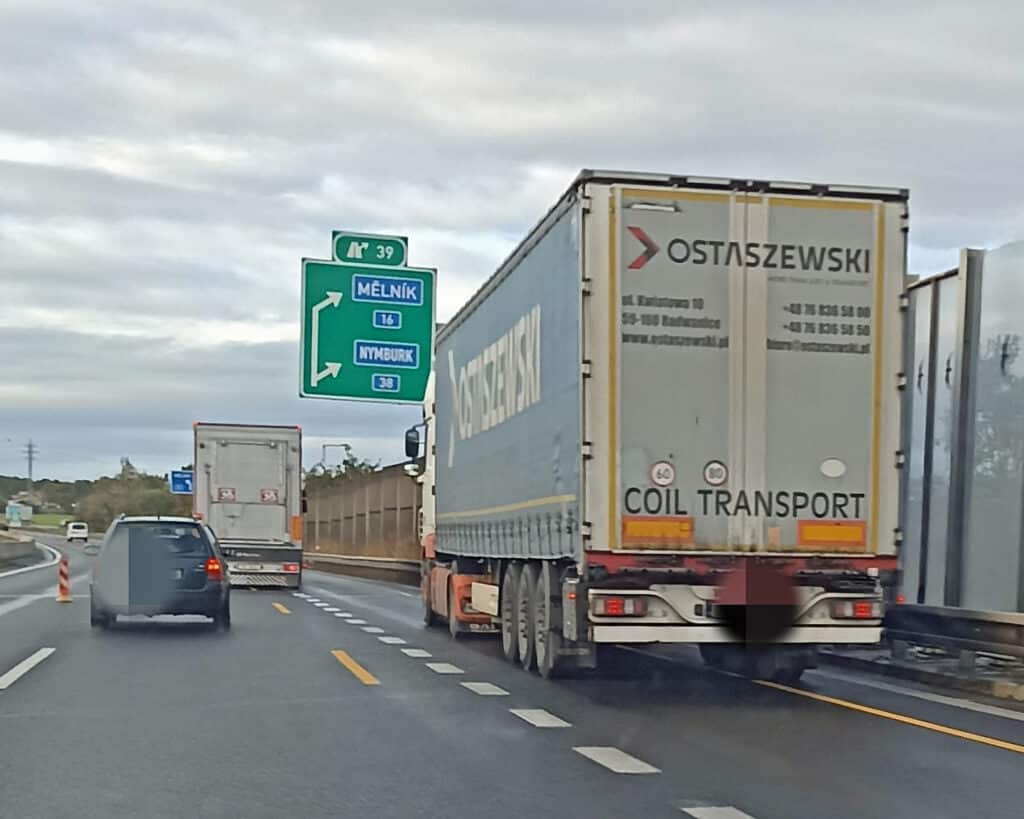 Další nehoda na D10 u Bezděčína. Zdroj: ČRzprávy