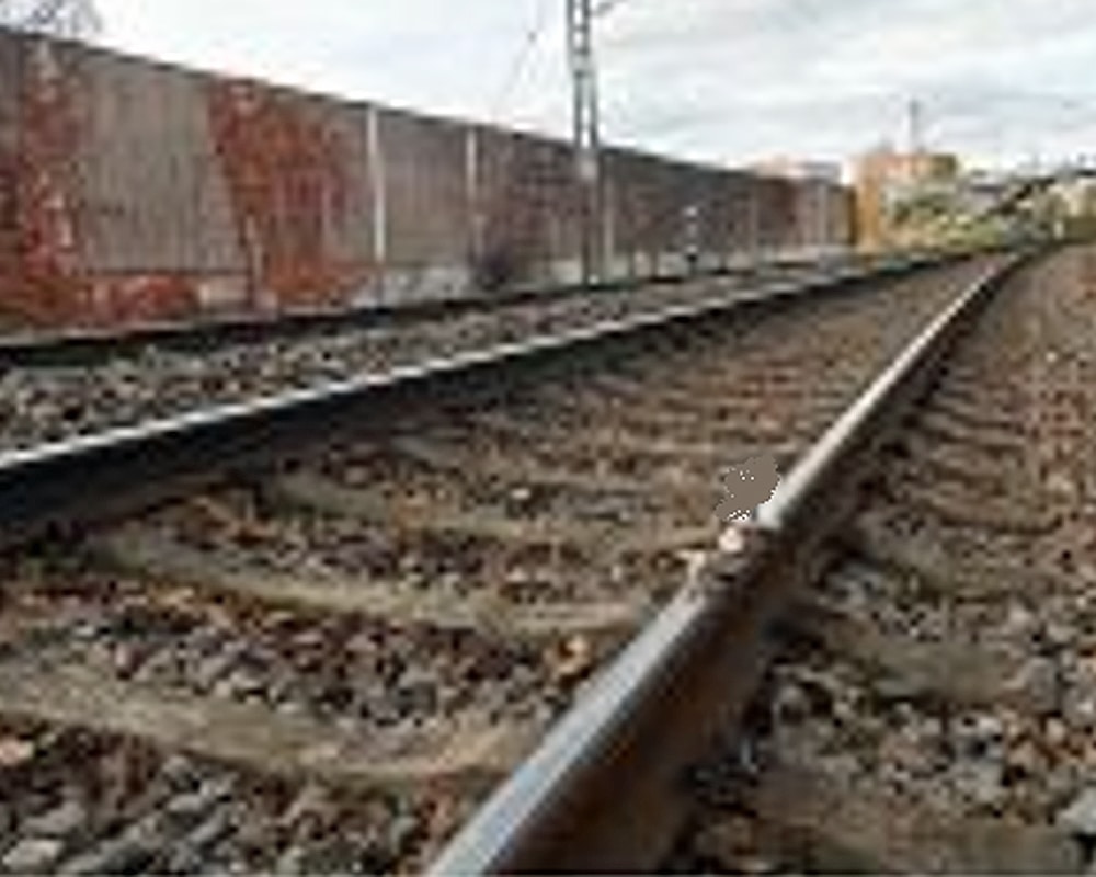 Na koleje v Táboře někdo nastražil kamení, vjel do něj rychlík. Foto: PČR