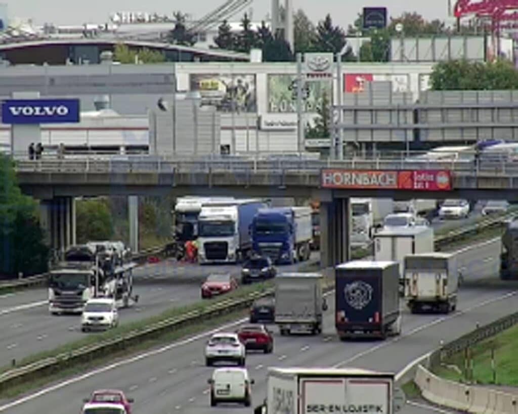 Nehoda tří kamionů komplikuje provoz na D1. Zdroj: ŘSD