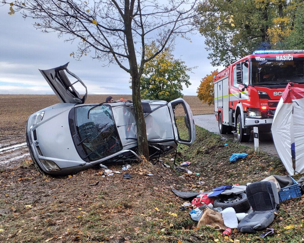 Tragická sobotní nehoda v Tisové na Orlickoústecku. Foto: HZS
