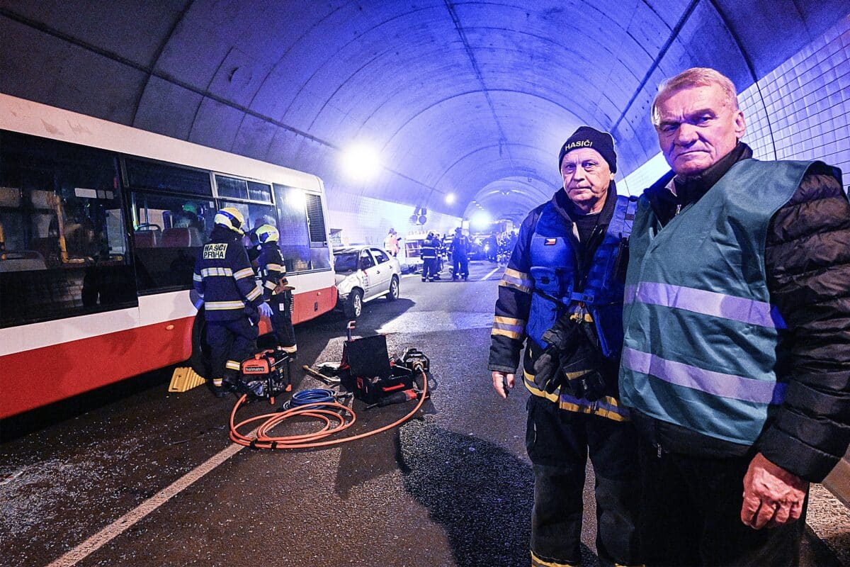 Noční cvičení v tunelu Blanka. Foto: HZS a magistrát