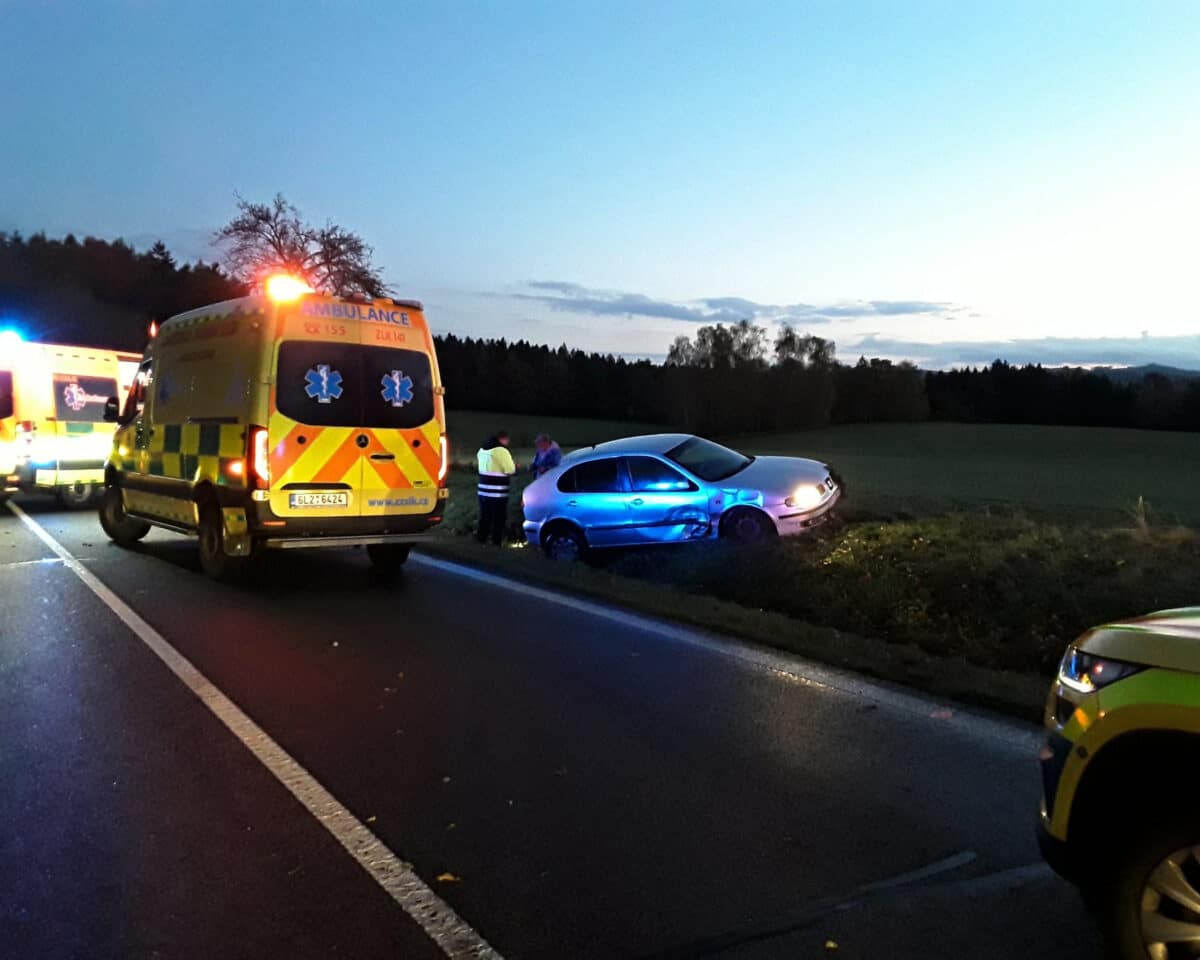 Nehoda u Krásného Lesa na Liberecku. Zdroj: HZS