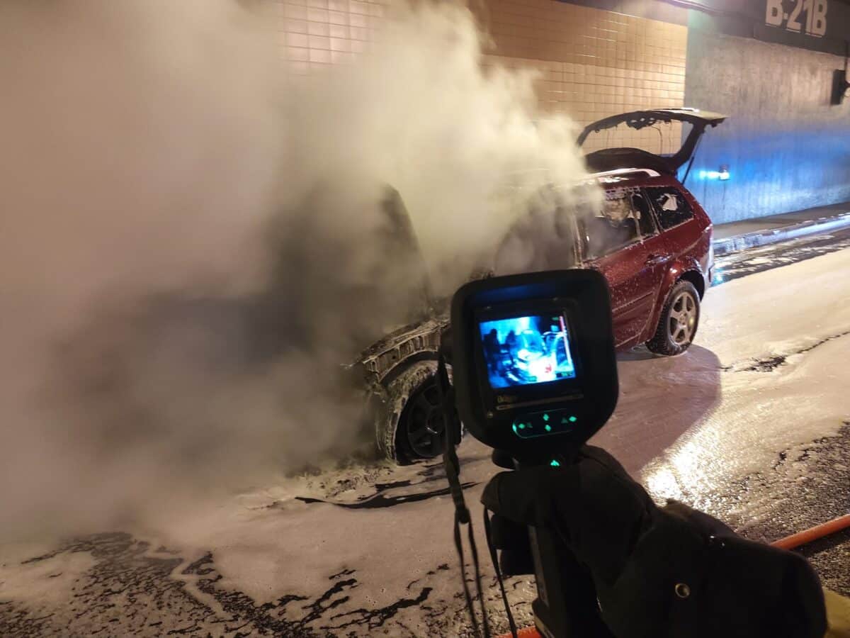 Požár v Bubenečském tunelu v Praze. Foto: HZS Praha