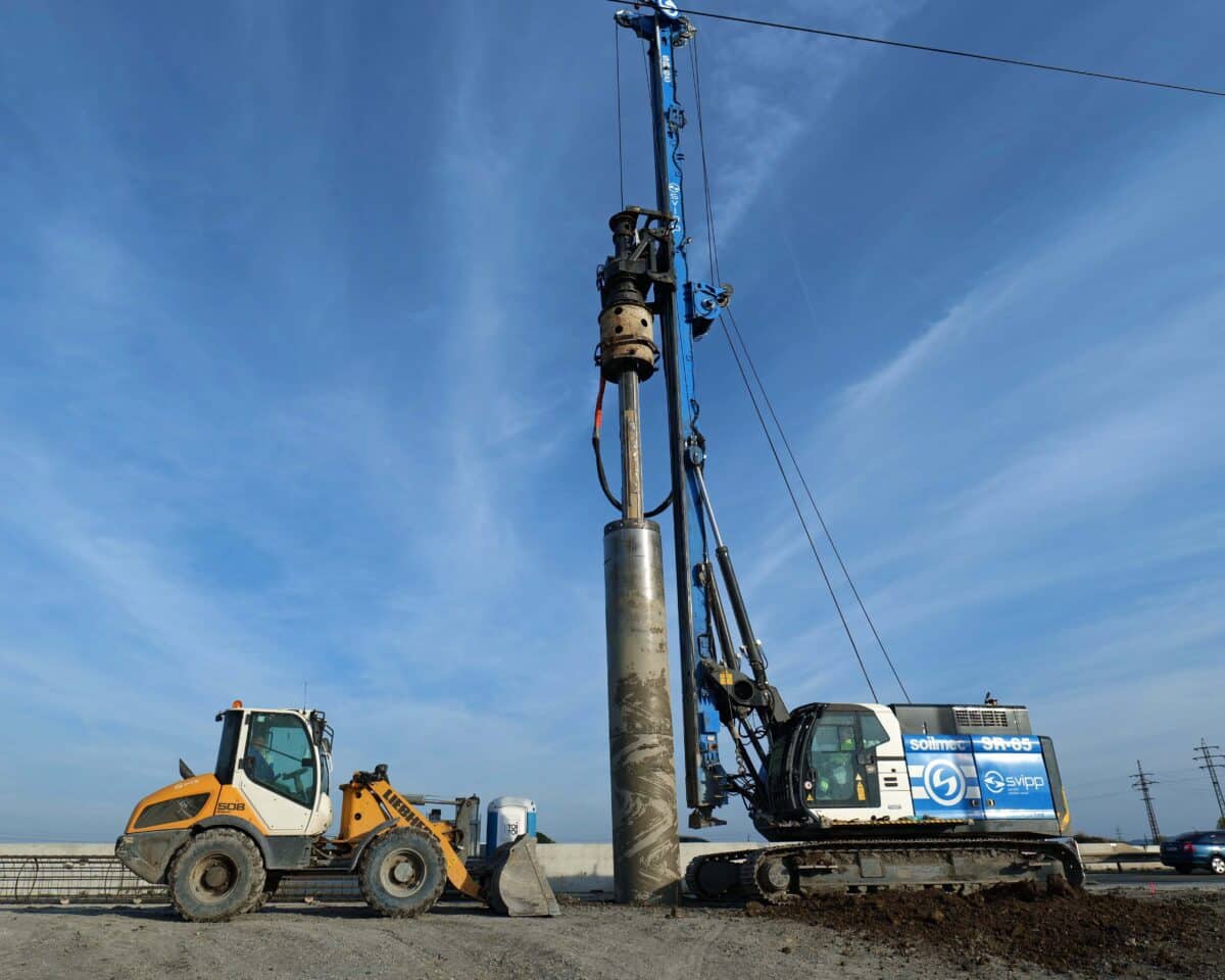 Pokračuje stavba mimoúrovňové křižovatky na D10 u Kosmonos. Foto: ŘSD