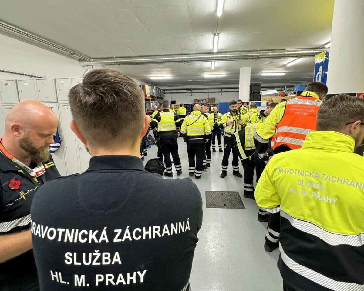 Příprava záchranářů na cvičení v tunelu Blanka. Foto: ZZS Praha