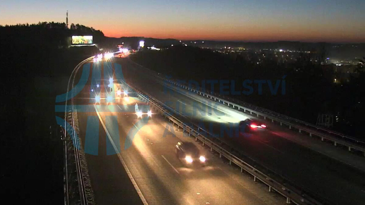 Bez problémů je ve středu dopoledne doprava na D1 na Vysočině. Zdroj: ŘSD