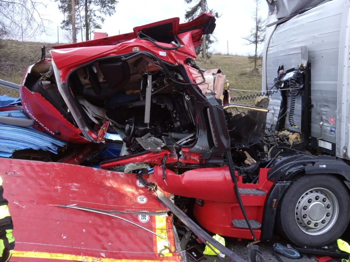 Tragická nehoda kamionů na dálnici D1 u Velké Bíteše. Foto: PČR