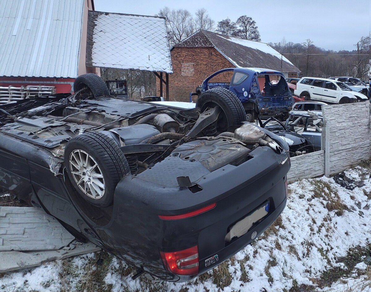 Nehoda v obci Vrbatův Kostelec. Foto: HZS