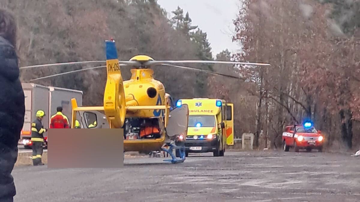 Vážná nehoda u obce Sukorady na silnici I/16. 