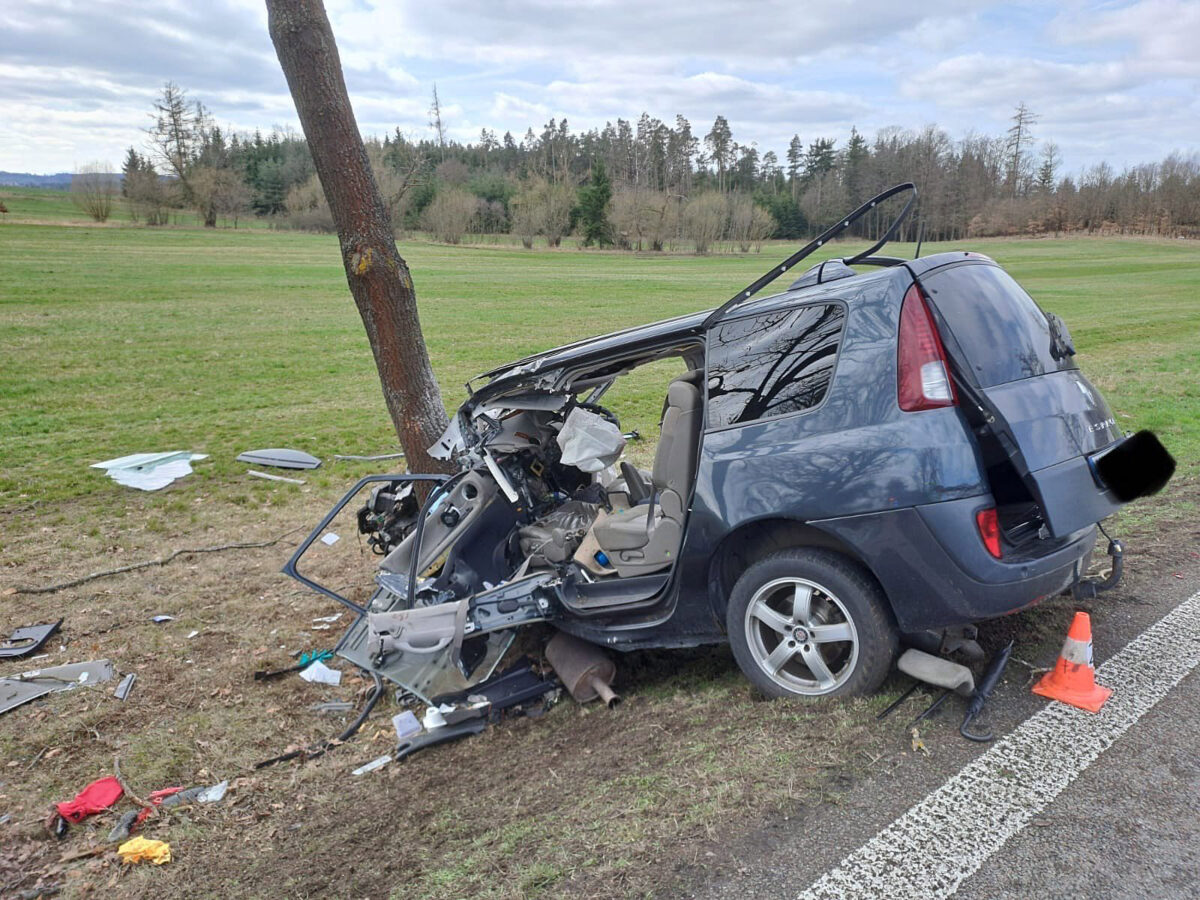 Vážná nehoda u Sedlice. Foto: PČR