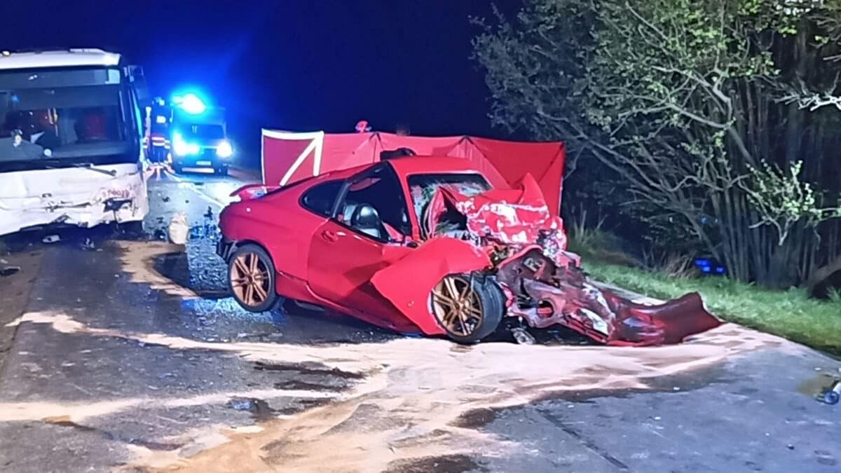 Tragická nehoda u obce Halenkov na Vsetínsku. Foto: HZS