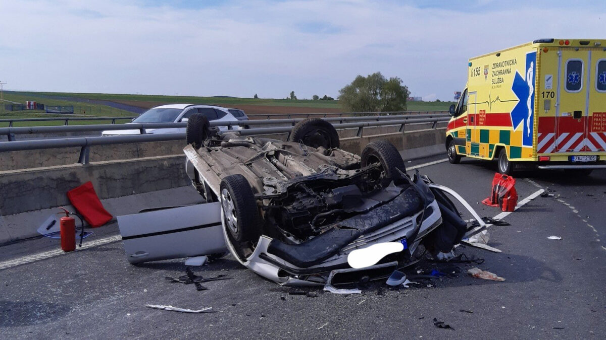 Hromadná nehoda na Pražském okruhu. Foto: HZS