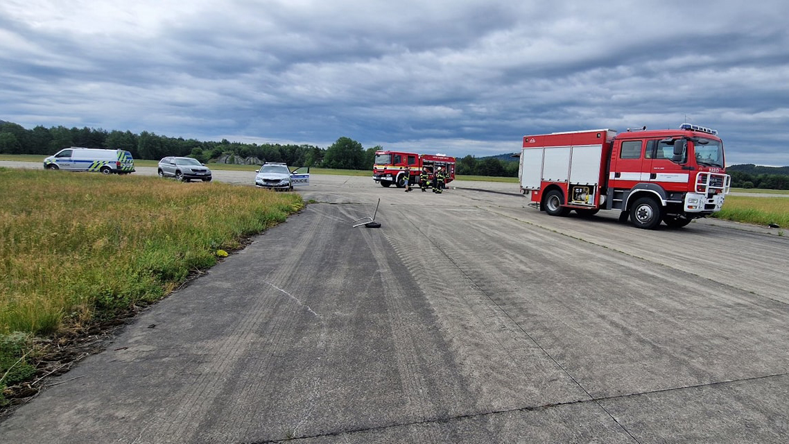 Tragická nehoda rogala na letišti Hradčany v Ralsku. Foto: HZS
