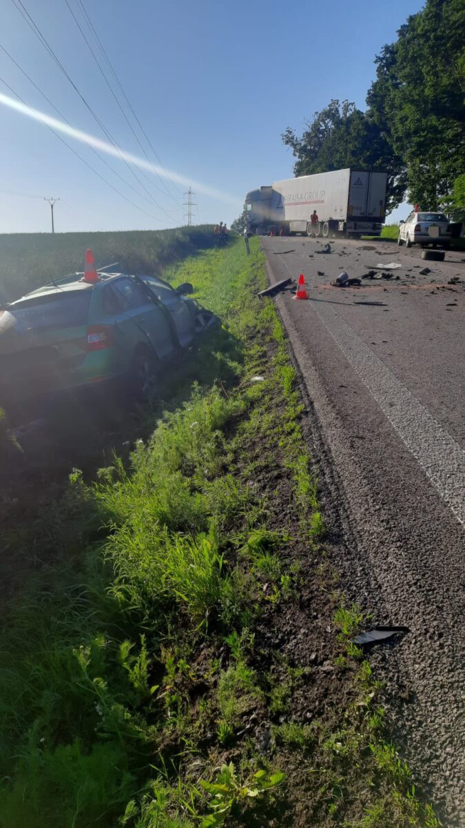 Tragická nehoda auta a kamionu u Malovic. Foto: PČR