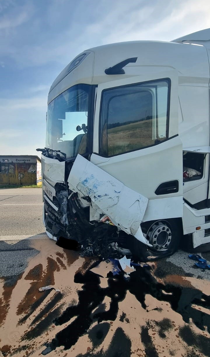 Tragická nehoda auta a kamionu u Libějovic. Foto: PČR