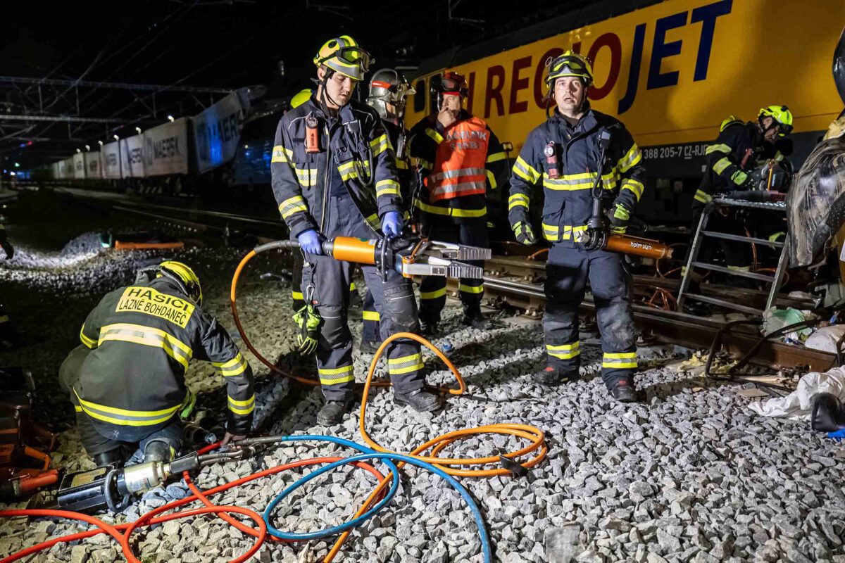 Nehoda vlaku v Pardubicích. Foto: Michal Fanta, HZS