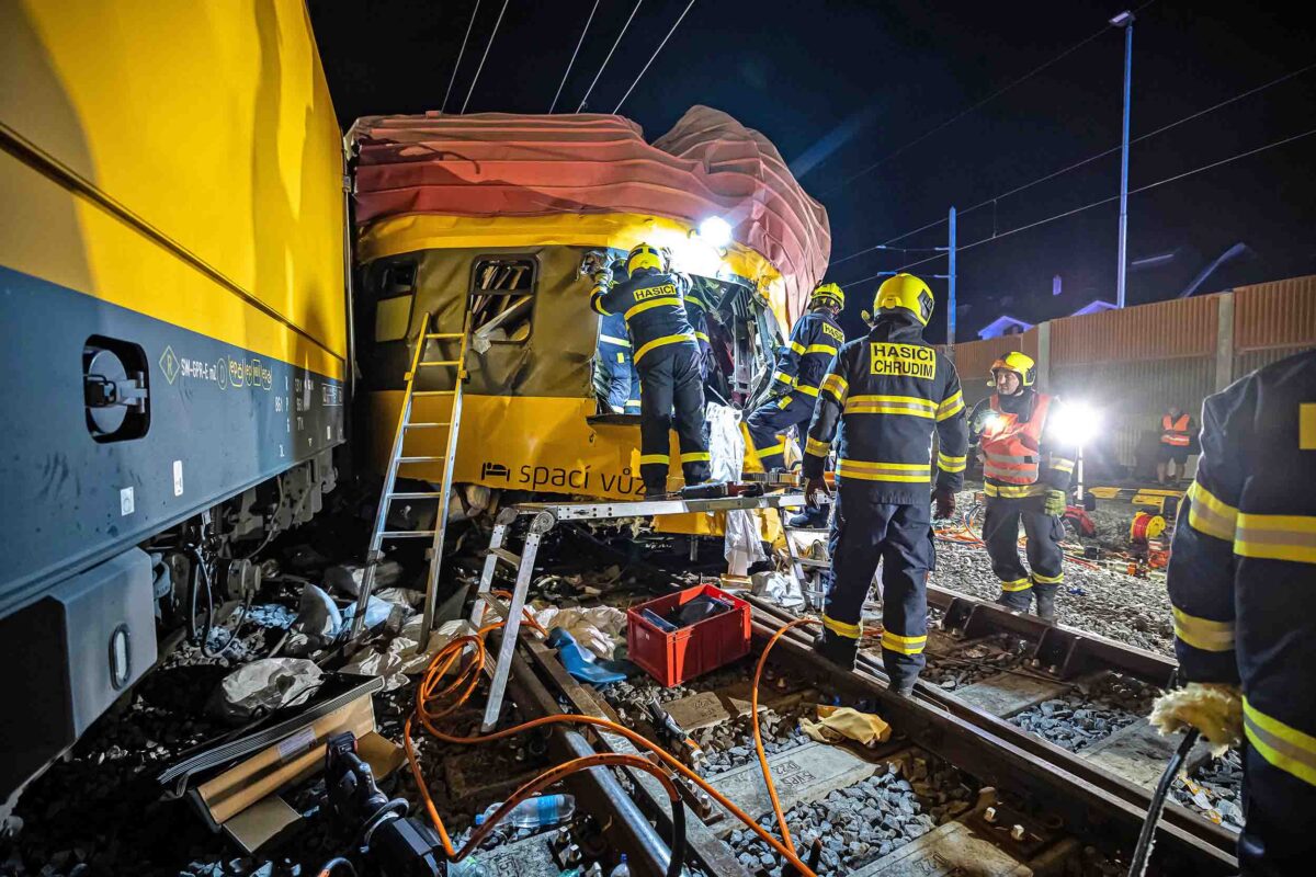 Nehoda vlaku v Pardubicích. Foto: Michal Fanta, HZS