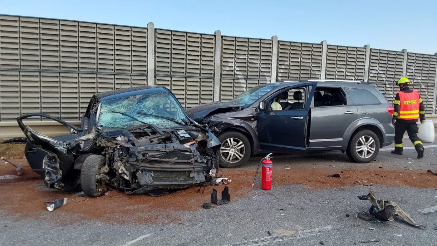 Vážná nehoda u Horních Moštěnic. Foto: HZS