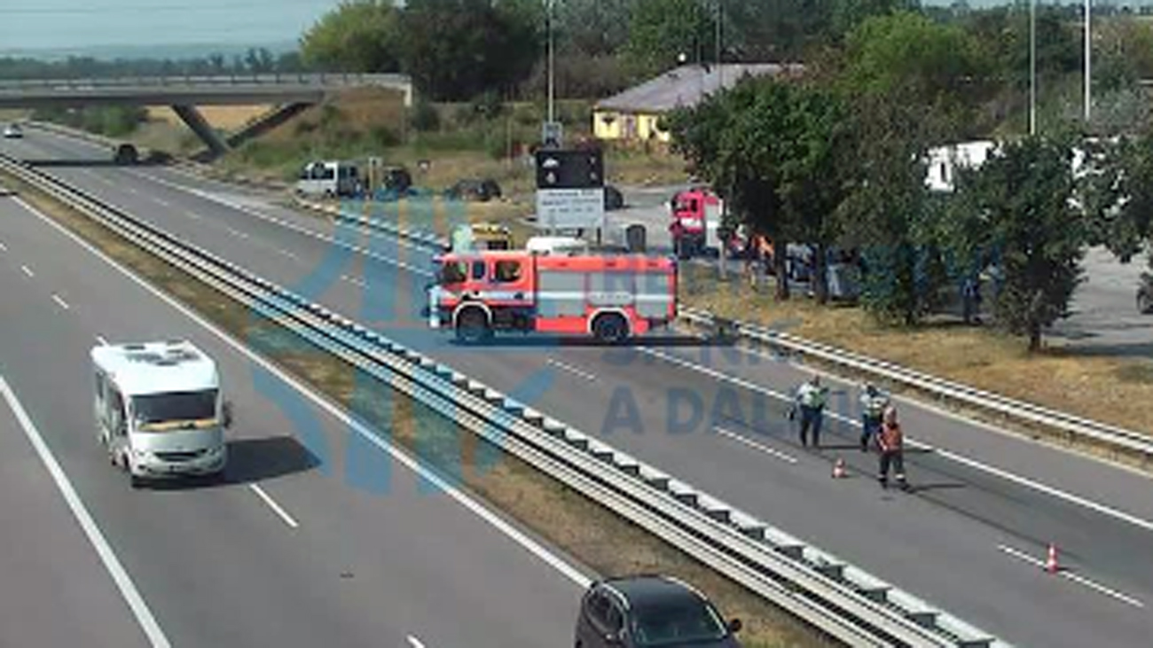Nehoda na dálnici D2. Auto srazilo chodce.