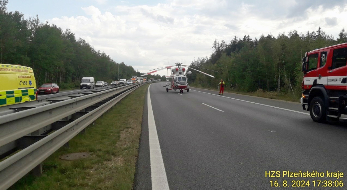 Tragická nehoda na dálnici D5. Foto: HZS