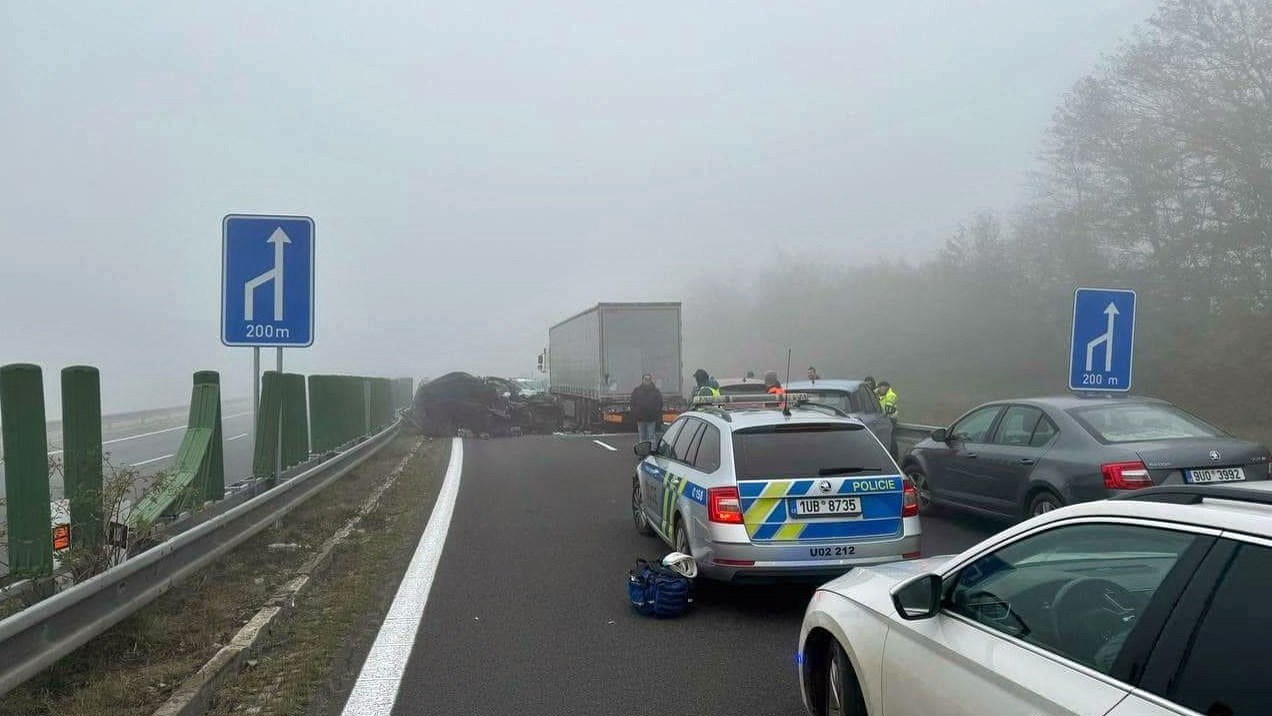 Vážná nehoda se u Chomutova stala i v sobotu. Foto: Václav Chlup