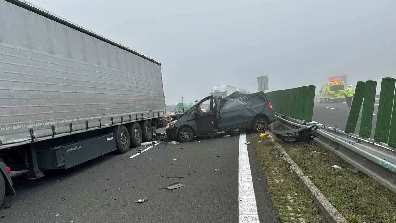 Vážná nehoda se u Chomutova stala i v sobotu. Foto: Václav Chlup