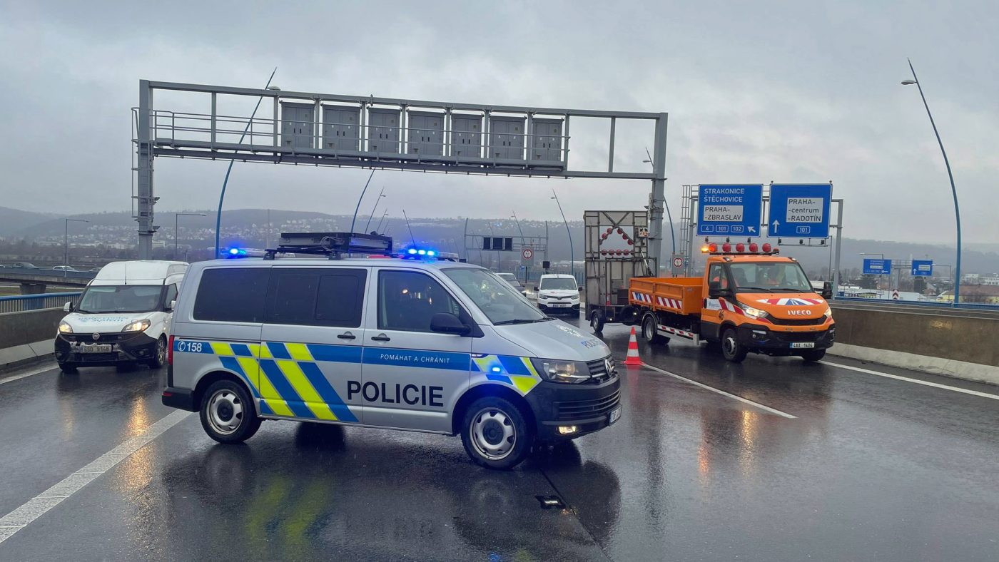 Komořanský tunel na Pražském okruhu je uzavřený. 