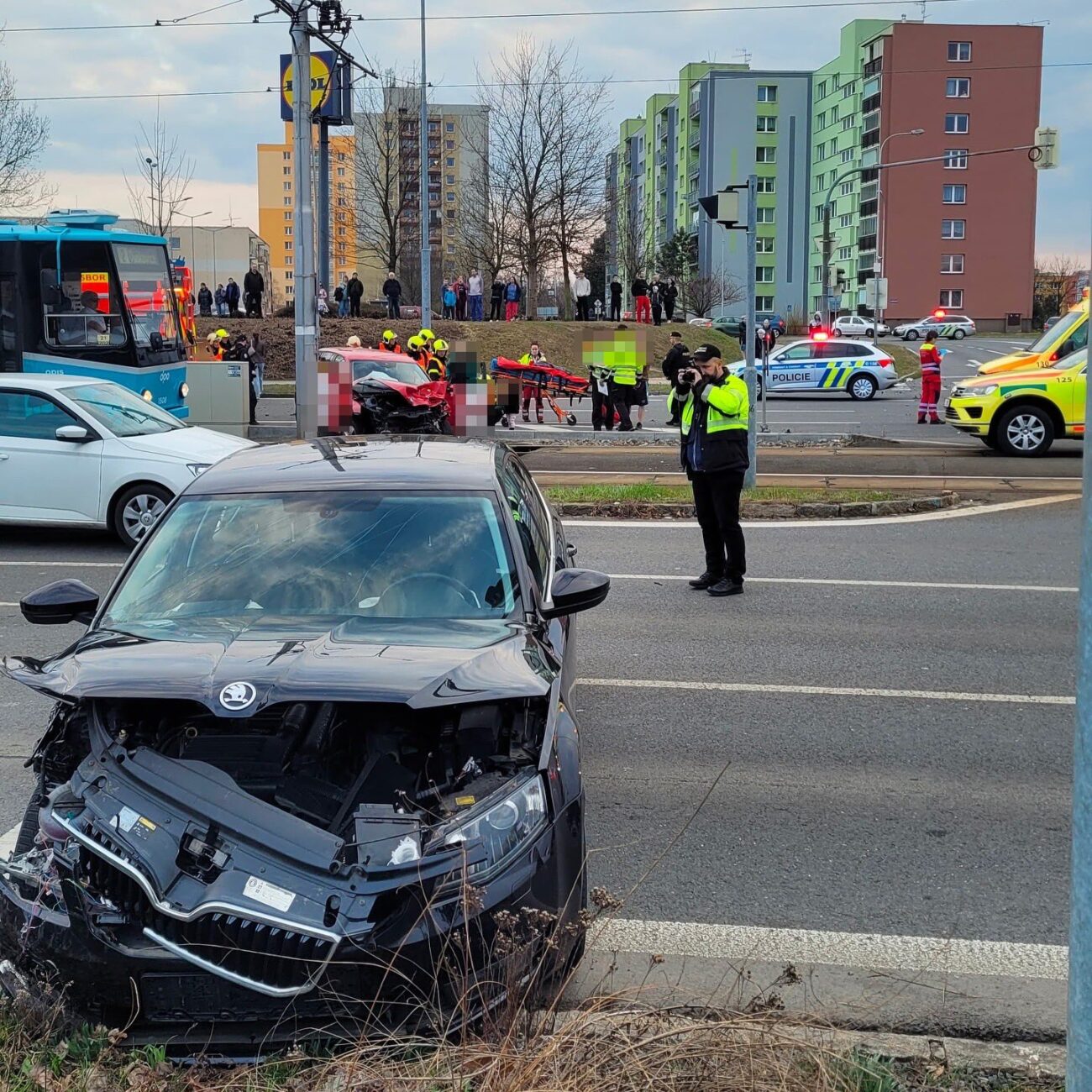 Vážná nehoda v Ostravě. Foto: HZS