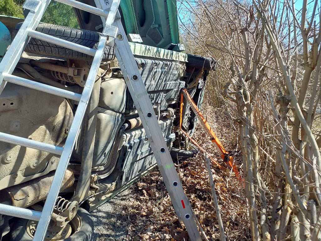 Nehoda v Pomezí, Fabia zůstala na boku. Foto: HZS