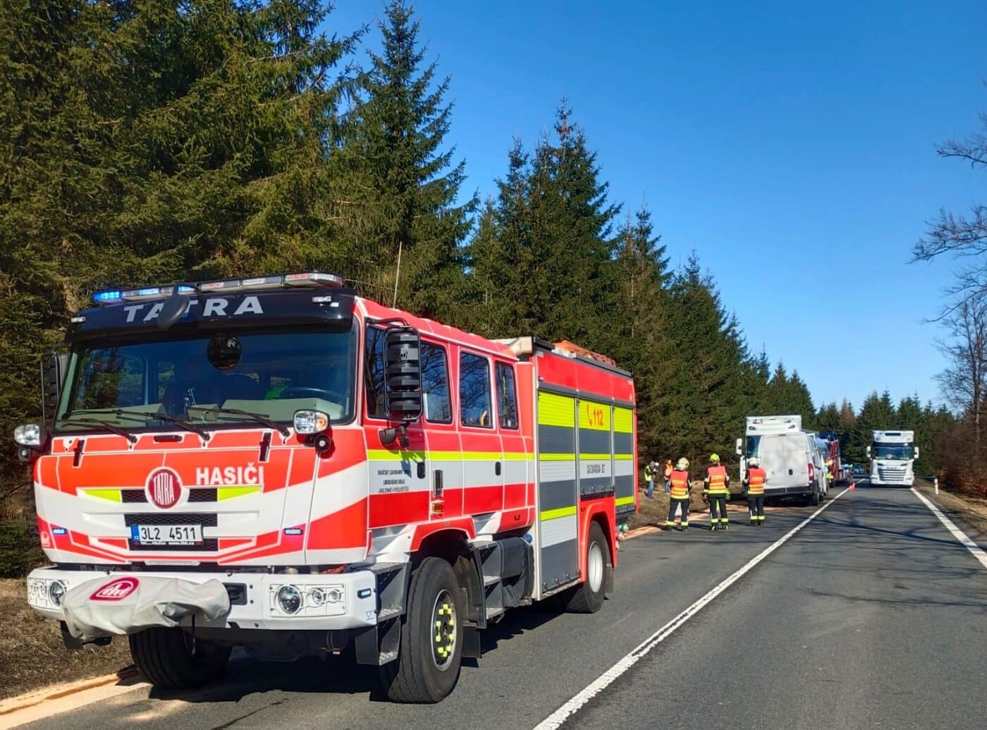 Tragická nehoda nedaleko Nové Huti. Foto: HZS