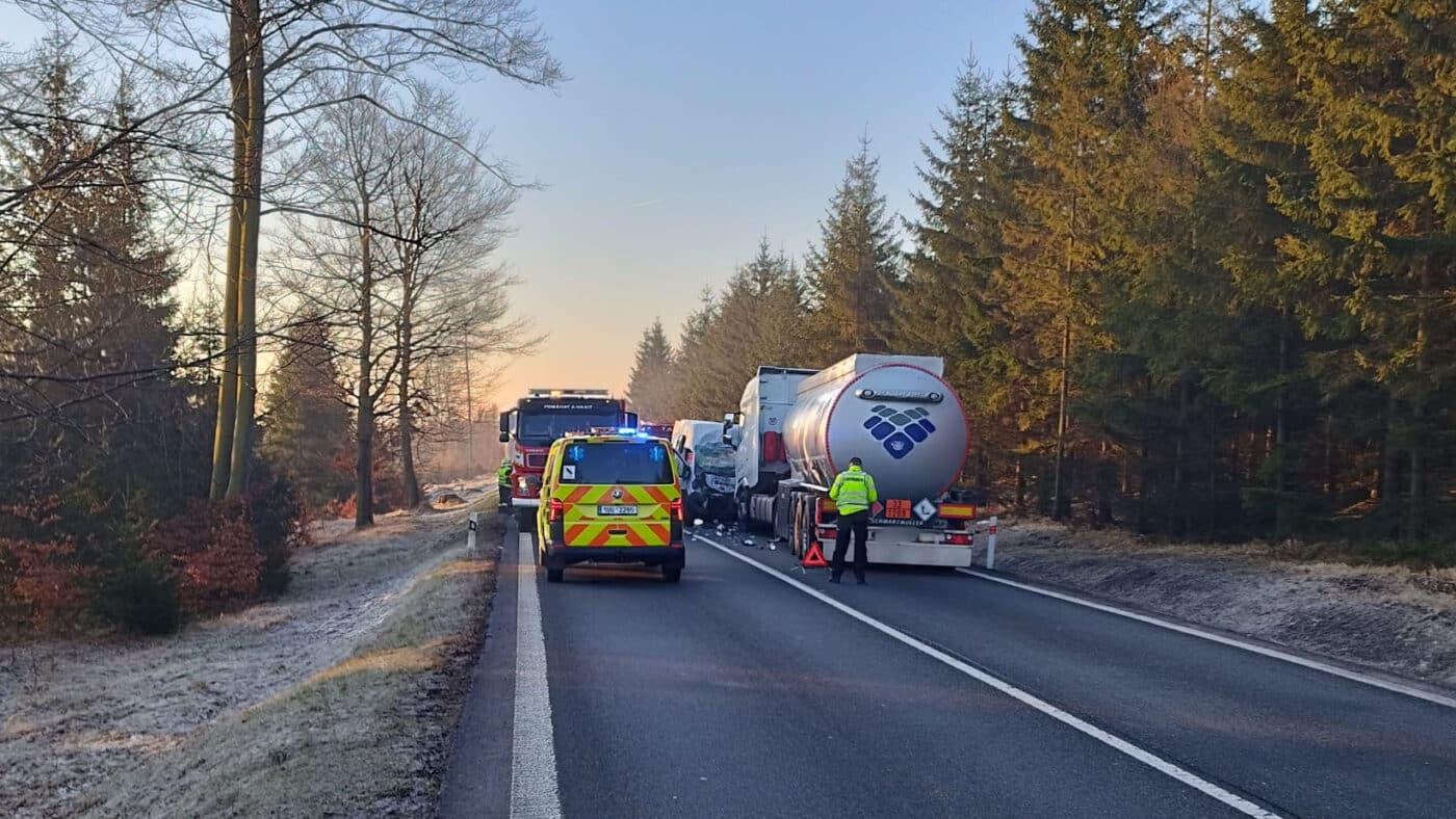 Tragická nehoda nedaleko Nové Huti. Foto: HZS