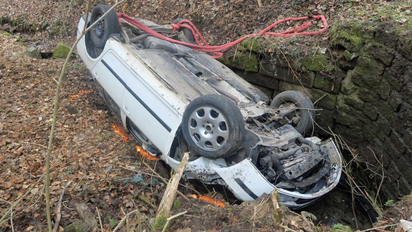 Policejní pronásledování na Liberecku skončilo nehodou. Foto: PČR