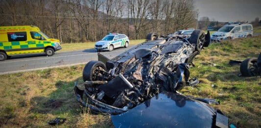 Vážná nehoda BMW u Mimoně. Foto: MP