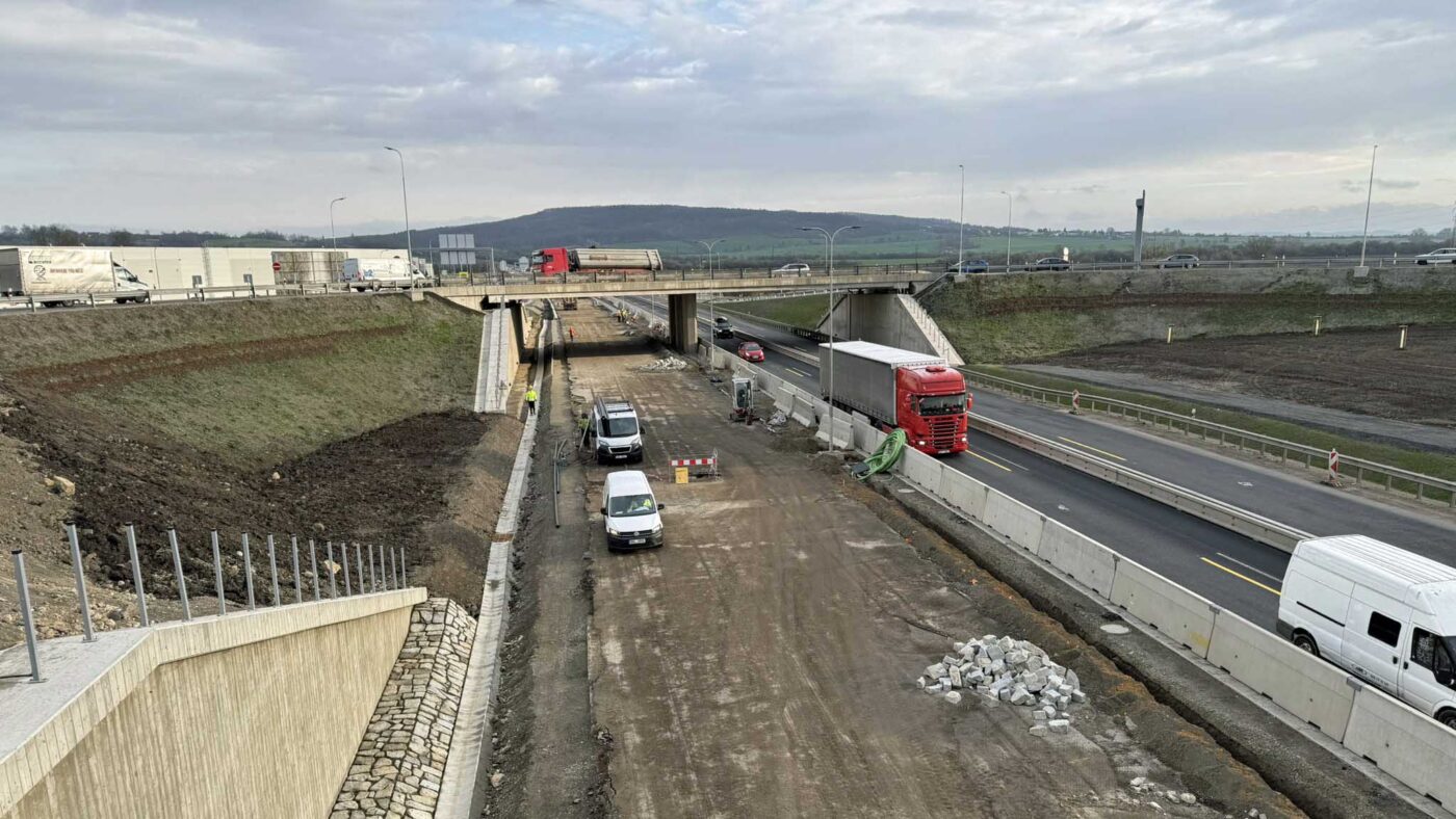 Na D10 u Kosmonos se brzy pojede oběma pásy. Foto: ŘSD