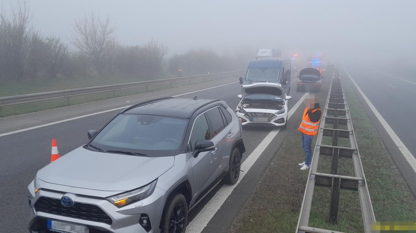 Hromadná nehoda na dálnici D6. Foto: HZS