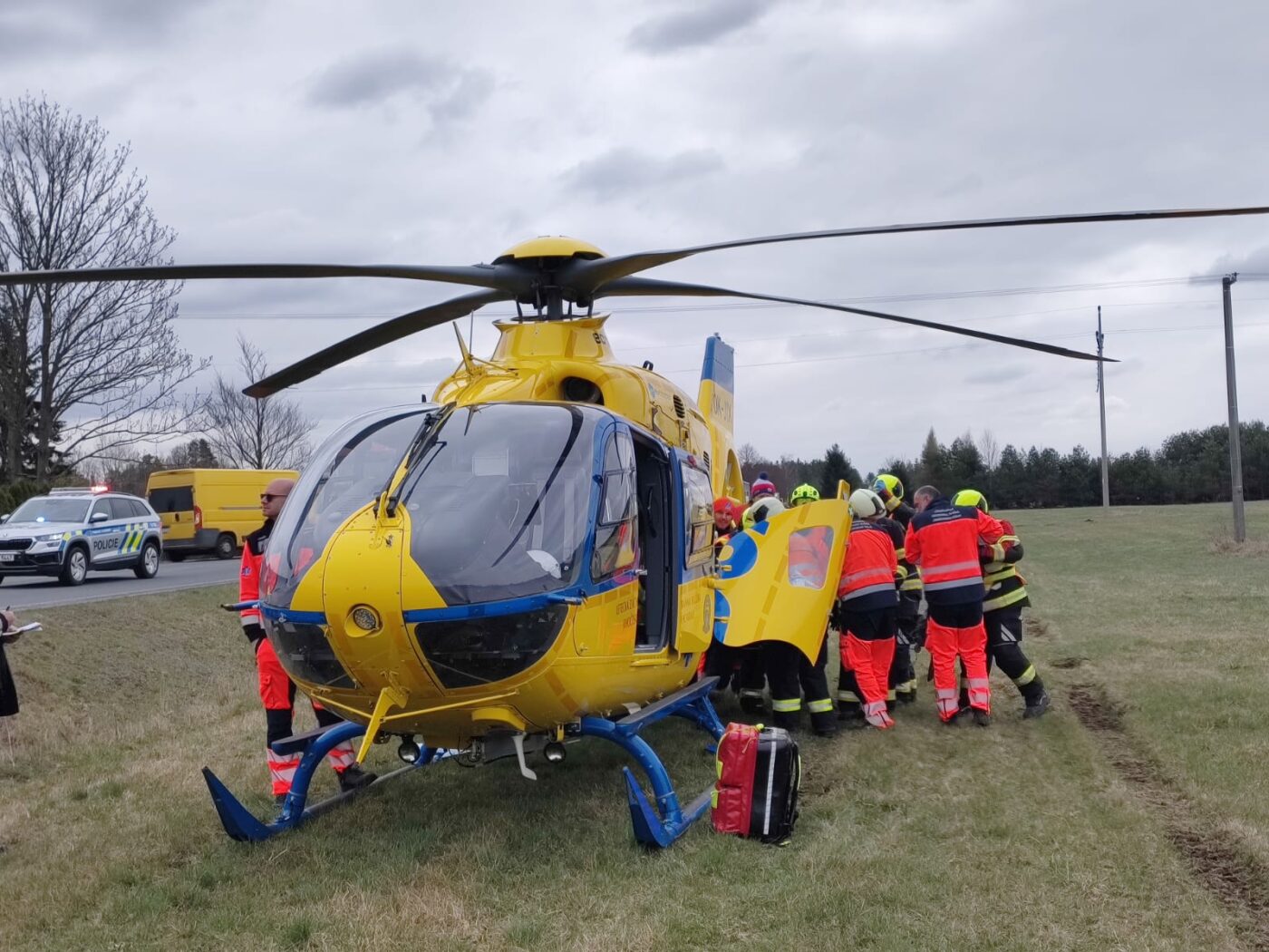 Tragická nehoda u obce Dvory v jižních Čechách. Foto: HZS
