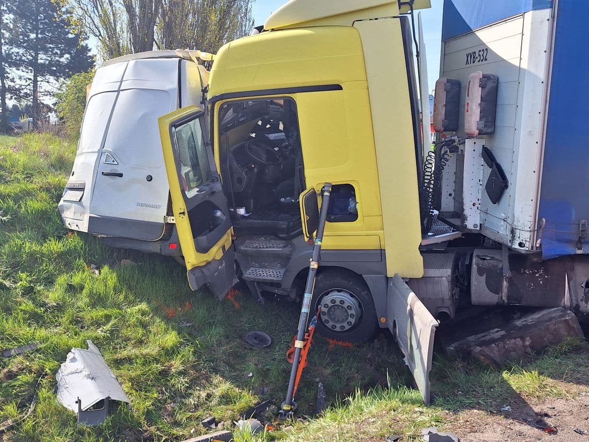 Tragická nehoda u Hrušek na Břeclavsku. Foto: PČR