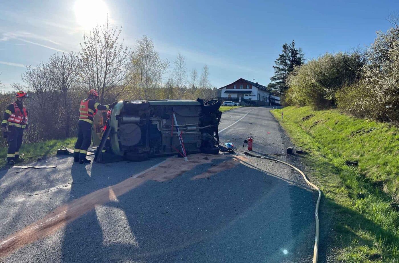 Nehoda auta na Pinduli na Zlínsku. Foto: ZZS