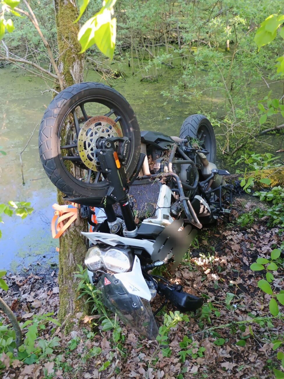 Nehoda motocyklu u Čejkovic. Foto: HZS