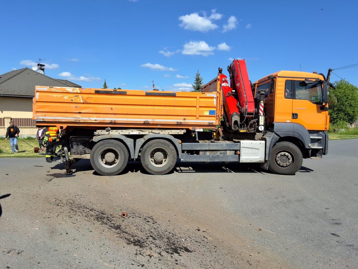 Nehoda vlaku a nákladního vozu v Bystrovanech. Foto: HZS
