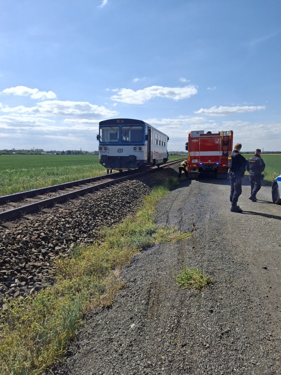 Nehoda vlaku a nákladního vozu v Bystrovanech. Foto: HZS