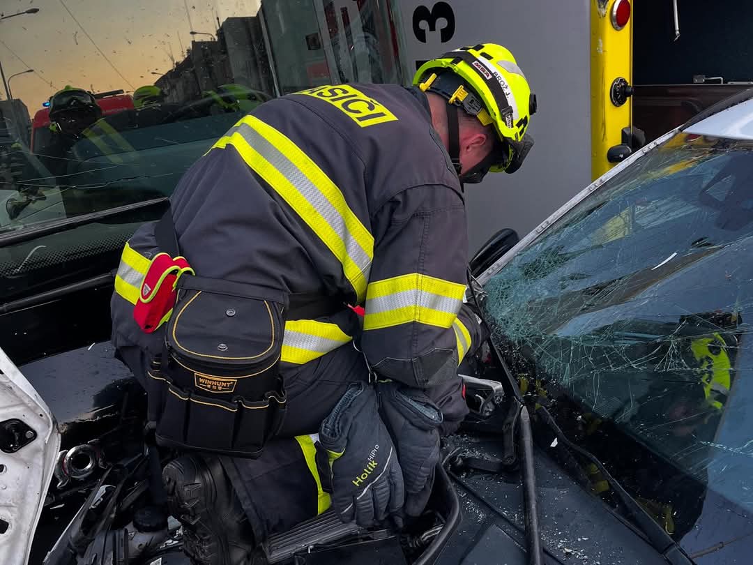 Vážna nehoda v Kladně. Foto: HZS